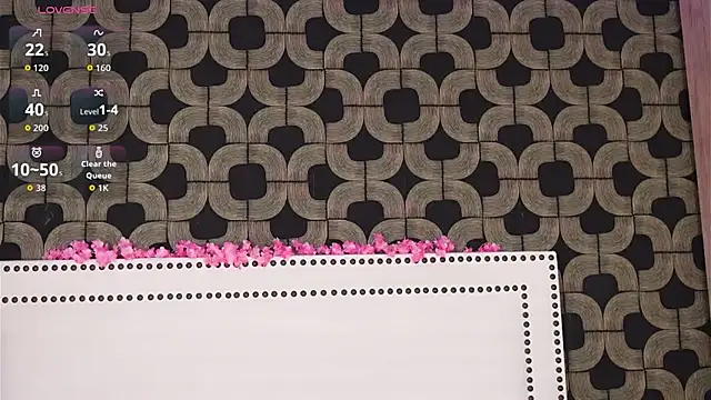 Snapshot of AliceSaylor chatting on 09.24.25 AliceSaylor online show from 09.24.25