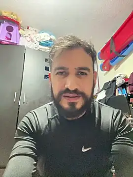 Snapshot of leonardohot1987 chatting on 01.17.25 leonardohot1987 online show from 01.17.25