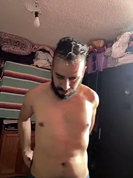 Snapshot of leonardohot1987 chatting on 01.18.25 leonardohot1987 online show from 01.18.25