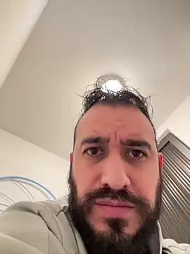 Snapshot of leonardohot1987 chatting on 01.22.25 leonardohot1987 online show from 01.22.25