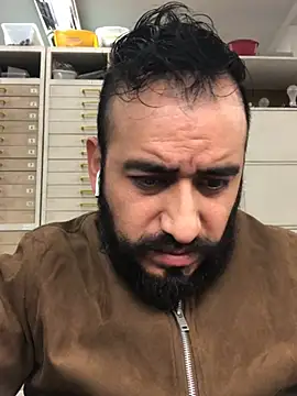 Snapshot of leonardohot1987 chatting on 01.27.25 leonardohot1987 online show from 01.27.25