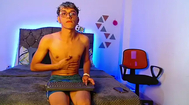 Snapshot of andrew_willyams chatting on 01.19.25 andrew willyams online show from 01.19.25