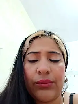 Snapshot of newveronika chatting on 01.16.25 newveronika online show from 01.16.25