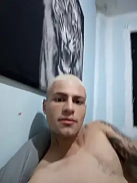 Snapshot of dany_hardy chatting on 10.10.25 dany hardy online show from 10.10.25