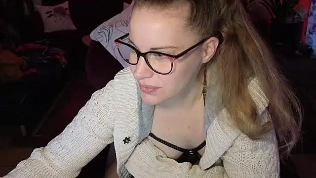 Miss luxiole online show from 01.06.26