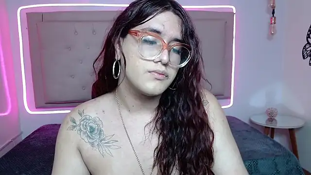 Snapshot of kathepickmanx chatting on 09.28.25 kathepickmanx online show from 09.28.25