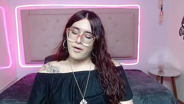 Snapshot of kathepickmanx chatting on 10.01.25 kathepickmanx online show from 10.01.25