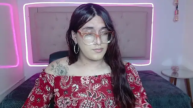 Snapshot of kathepickmanx chatting on 10.05.25 kathepickmanx online show from 10.05.25