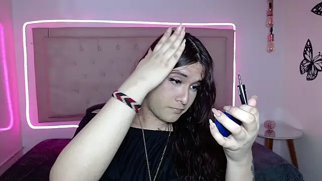 Snapshot of kathepickmanx chatting on 10.09.25 kathepickmanx online show from 10.09.25