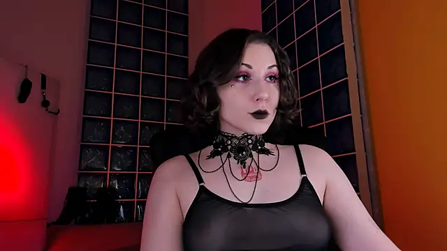 Eva Moss  online show from 09.29.25