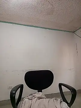 Snapshot of CarolinePolsen chatting on 03.18.25 CarolinePolsen online show from 03.18.25