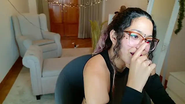 Snapshot of SelenaBlumX chatting on 01.11.25 SelenaBlumX online show from 01.11.25