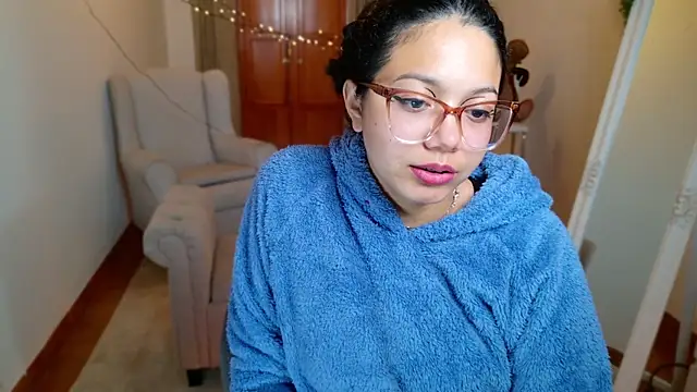 Snapshot of SelenaBlumX chatting on 01.12.25 SelenaBlumX online show from 01.12.25