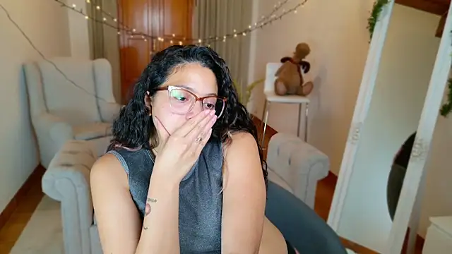 Snapshot of SelenaBlumX chatting on 01.13.25 SelenaBlumX online show from 01.13.25