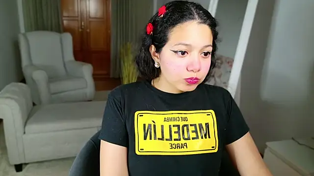 Snapshot of SelenaBlumX chatting on 02.08.25 SelenaBlumX online show from 02.08.25