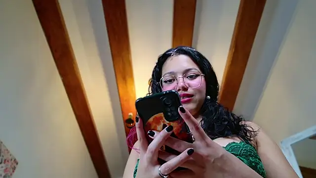 Snapshot of SelenaBlumX chatting on 02.14.25 SelenaBlumX online show from 02.14.25