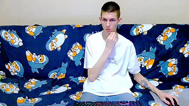 Lester Broo online show from 11.26.25