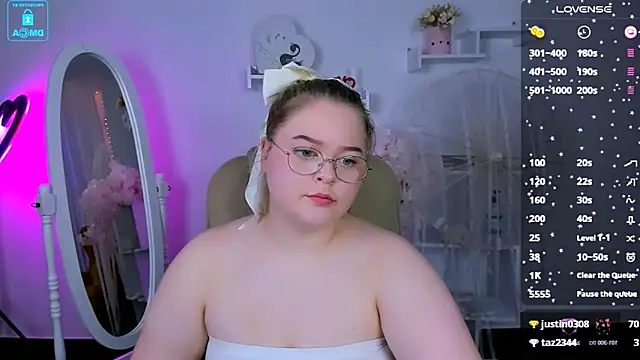 Snapshot of Erica__Alta chatting on 01.25.25 Erica Alta online show from 01.25.25