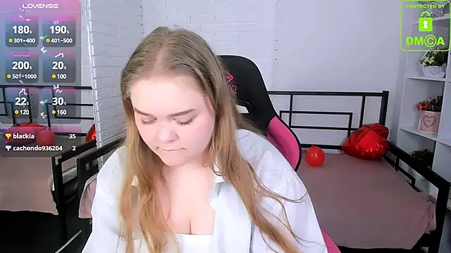 Snapshot of Erica__Alta chatting on 02.25.25 Erica Alta online show from 02.25.25