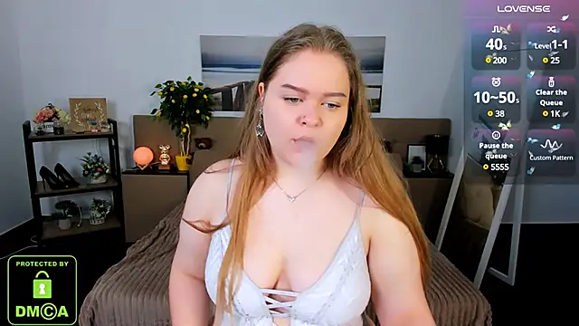 Snapshot of Erica__Alta chatting on 03.11.25 Erica Alta online show from 03.11.25