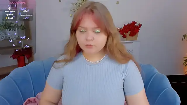 Snapshot of Erica__Alta chatting on 09.19.25 Erica Alta online show from 09.19.25