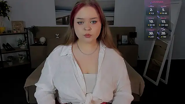 Snapshot of Erica__Alta chatting on 10.06.25 Erica Alta online show from 10.06.25