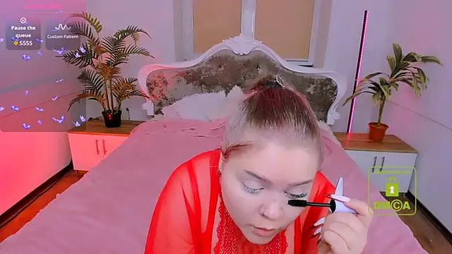 Snapshot of Erica__Alta chatting on 10.25.25 Erica Alta online show from 10.25.25