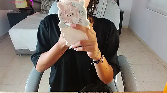 Snapshot of ilitzy_cardona chatting on 09.29.25 ilitzy cardona online show from 09.29.25