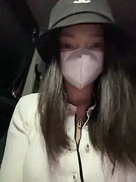 Snapshot of anan2025 chatting on 10.26.25 anan2025 online show from 10.26.25