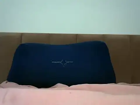 Snapshot of CarolzinhaTC@xh chatting on 11.16.25 CarolzinhaTCxh online show from 11.16.25