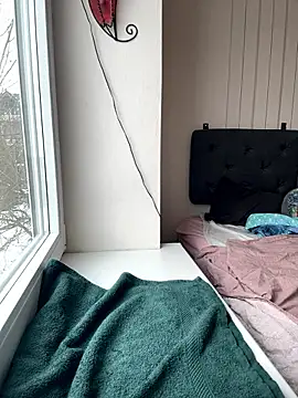 Black sweet Rose online show from 01.12.26