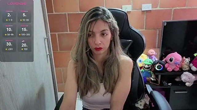 Snapshot of Princezzlove3 chatting on 10.12.25 Princezzlove3 online show from 10.12.25