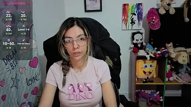 Snapshot of Princezzlove3 chatting on 11.08.25 Princezzlove3 online show from 11.08.25