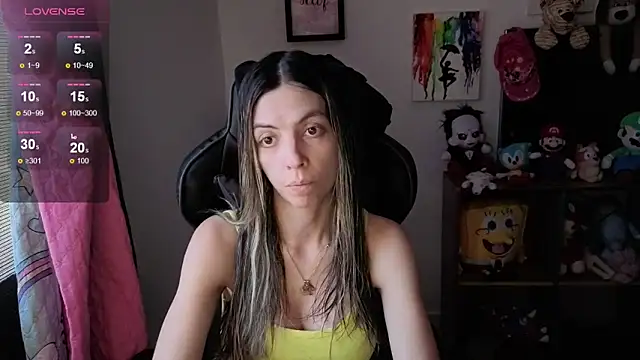 Snapshot of Princezzlove3 chatting on 11.08.25 Princezzlove3 online show from 11.08.25