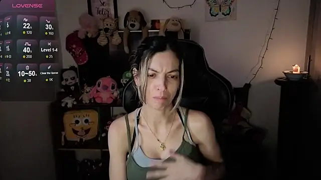 Snapshot of Princezzlove3 chatting on 11.15.25 Princezzlove3 online show from 11.15.25