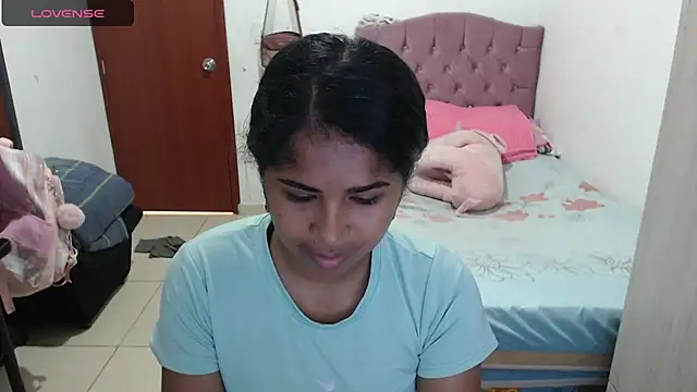 Snapshot of july-feria chatting on 10.10.25 july-feria online show from 10.10.25