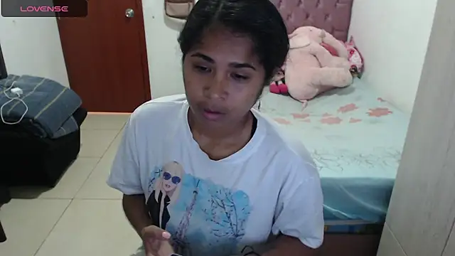 Snapshot of july-feria chatting on 10.11.25 july-feria online show from 10.11.25