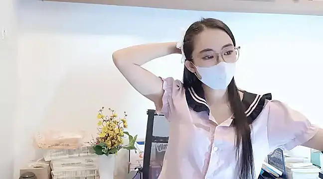 Lush-Office online show from 03.18.25