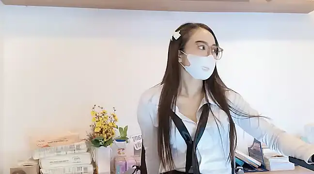 Lush-Office online show from 03.22.25