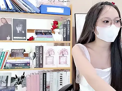 Lush-Office online show from 02.07.26