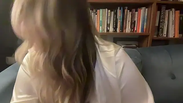 Snapshot of girlnextdoorjoelle chatting on 01.11.25 girlnextdoorjoelle online show from 01.11.25