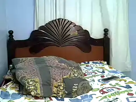 Snapshot of PrettyAcy chatting on 01.20.25 PrettyAcy online show from 01.20.25