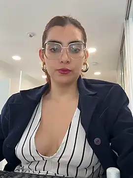 MartinaSooler online show from 02.14.25