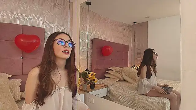 victoriapalmerfg online show from 02.18.25