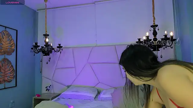 Snapshot of Aitana_Hilton_ chatting on 09.18.25 Aitana Hilton online show from 09.18.25