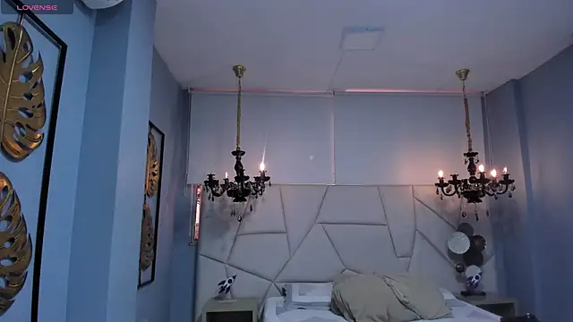 Snapshot of Aitana_Hilton_ chatting on 09.20.25 Aitana Hilton online show from 09.20.25