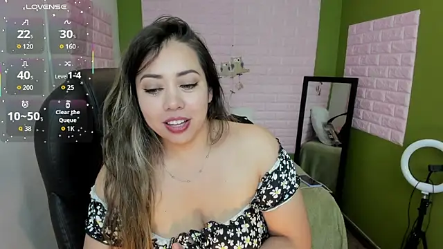 zahra Jalid online show from 11.13.25