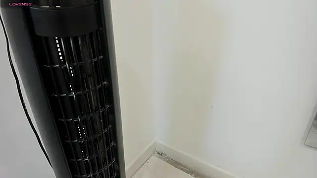 Snapshot of carla_woods chatting on 10.16.25 carla woods online show from 10.16.25