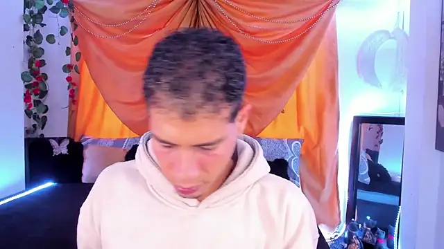 Ethan Boyy online show from 10.10.25