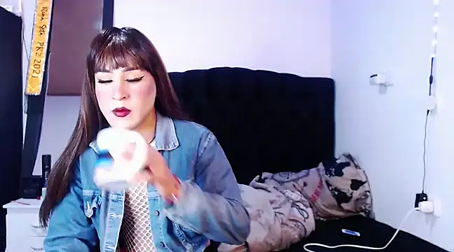 Georgina Giio online show from 02.21.25